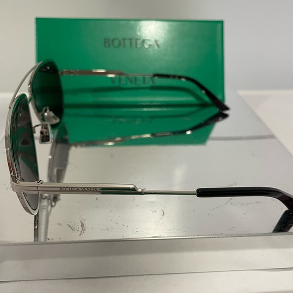 BOTTEGA VENETA BV1240S-003 MEN'S SUNGLASSES - Picture 9 of 10